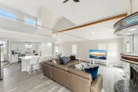 Charming newly updated home in Avalon with endless views of bay and sunset