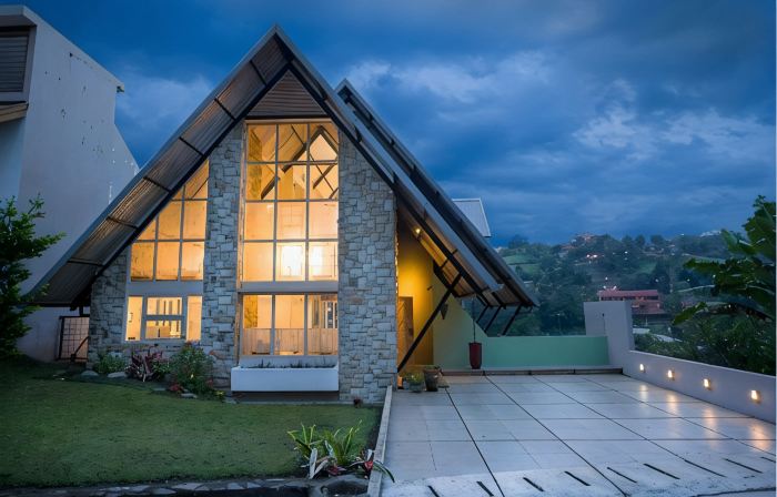 Syllo 2 | 4BR Bright Dago Pakar Resort Villa w/ View & BBQ