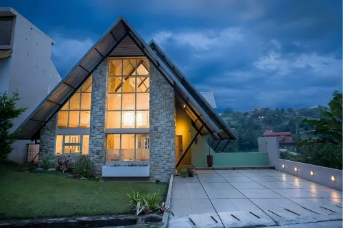 Syllo 2 | 4BR Bright Dago Pakar Resort Villa w/ View & BBQ