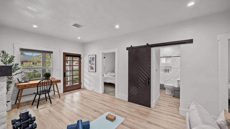 2BR Homey Cottage near Rosebowl - Free Parking