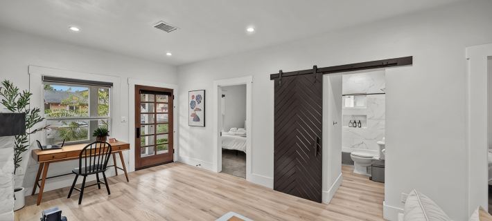 2BR Homey Cottage near Rosebowl - Free Parking Hotels in Pasadena