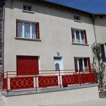 House Sleeps 6 Gite de La Source 3 Stars