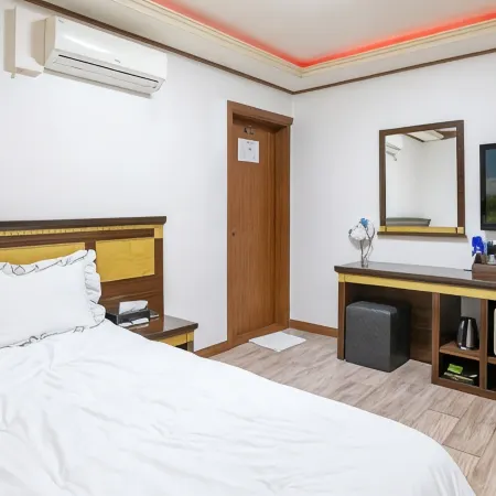 Geojedo Queen Motel Pension