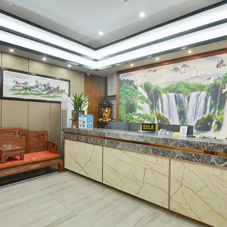 Lujiang County Hung Chun Garden Business Hotel