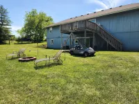 B&S Creekside Retreat - Private 21 acre 2-bedroom 2-bath w/ Creek & Trails - Boutique