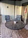 Waterfront Retreat - Cozy Condo with Balcony Views - Homestays