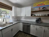 Dogs Welcome-Close to Beach-Fenced Yard - 4-Star