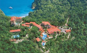 Parador Nature Resort and Spa