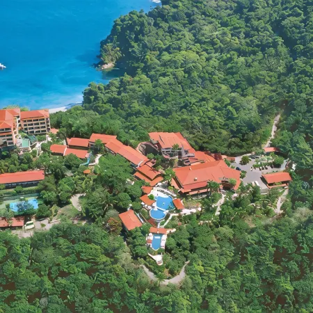 Parador Nature Resort and Spa