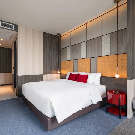 Ramada Plaza by Wyndham Bangkok Sukhumvit 48 Отели рядом с достопримечательностью «Станция BTS Он Нут»