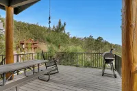 Ski Tucson Cabin at Mt Lemmon Hotel Overlooking Summerhaven, Arizona