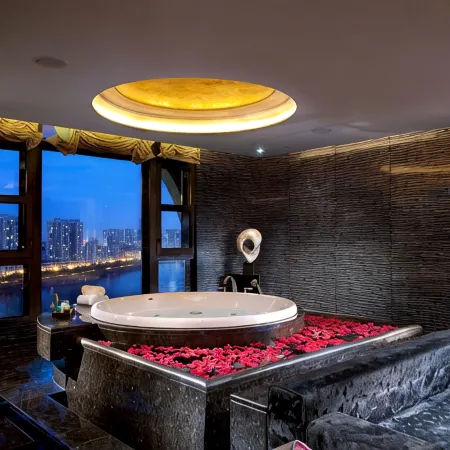 Sofitel Macau at Ponte 16