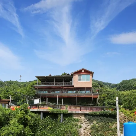 Gurye Jirisan Beautiful Pension