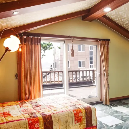 Namhae Alpenok Beach Pension