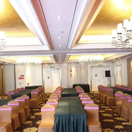 Shilin Huaxin Muyang Hotel (Shilin Passenger Transport Terminal)