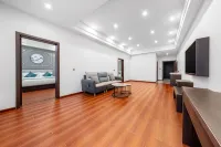 Homeinn · Fairyland Shangpin Hotel (Qujing Station) Отели в г. Цюйцзин