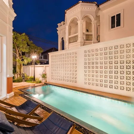 Phuket's unique Sino-style villa with private pool Отели рядом с достопримечательностью «Пристань для яхт Лодочная лагуна»