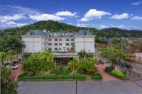 Marvelous Land Hotel - parking