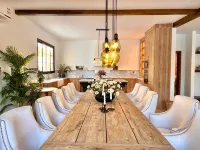 AL JUNAIDI FARM BY BRIDGE RETREATS