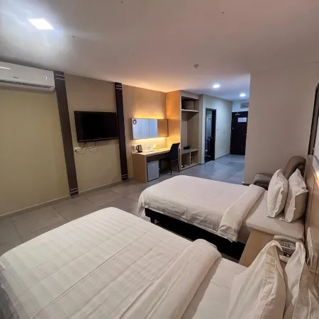 Paragon Lutong Hotel