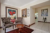 No 66 Sandton Lodge - Spa