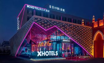X Art Hotel