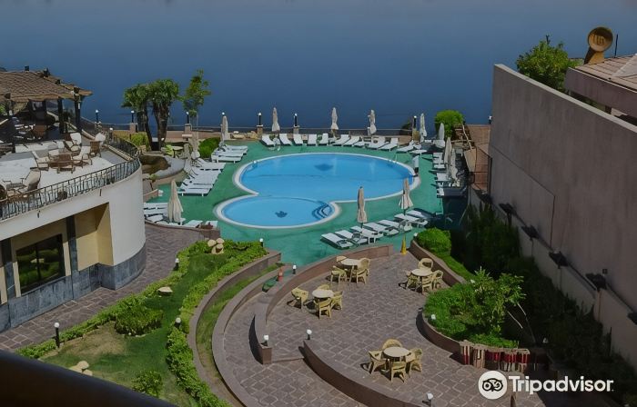 Lotus Luxor Hotel
