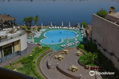 Lotus Luxor Hotel