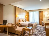 Carlton Downtown Hotel Hotels near Boxpark