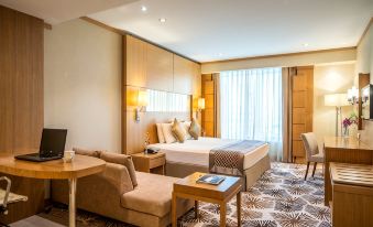 Carlton Downtown Hotel