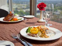 Holiday Inn LONG BEACH AIRPORT by IHG Hotele w: Long Beach
