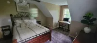 Charming 3-bedroom with loft bed Cabin in Rogersville with Fireplace