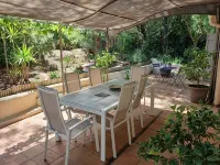 Superb villa with pool, 3 bedrooms, 2 bathrooms, large living room....... - Homestays