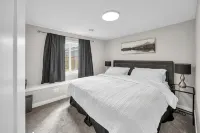 3 Bedroom Luxury Home w/ Office & Theatre