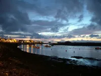 The Harbour Guest House - parking