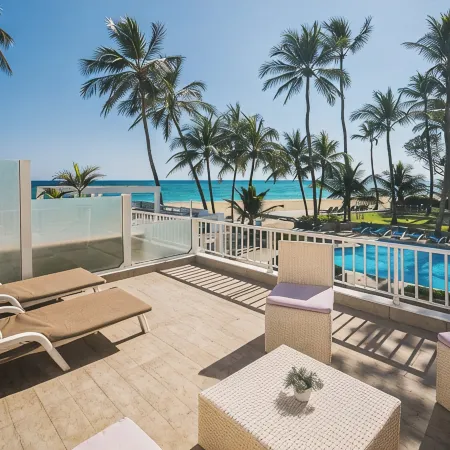 KITE BEACH HOTEL Two Story 2 /2 Oceanfront Apt with large Oceanfront Terrace