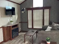 Great Getaway in adorable Cherokee Landing at Indian Lake with AC, WiFi Hotels in Stokes Township
