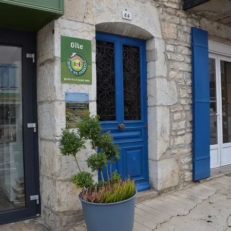 Warm place for a course or long stay 5 minutes walk from the lake