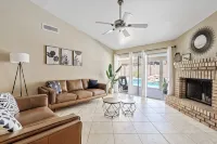 Prime Location With Pool Just 3-mins From Westgate Entertainment!