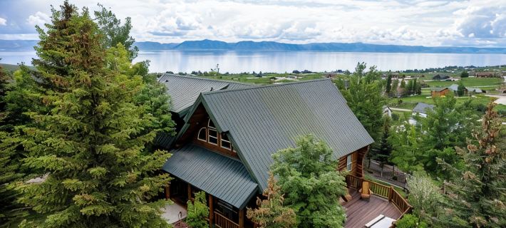 Beautiful original log cabin, minutes from Garden City and Bear Lake beaches. Hotels in Bear Lake County