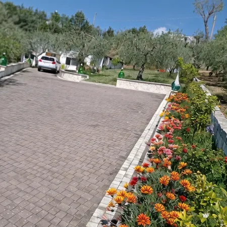 IL CORBEZZOLO in a residential area not far from the chaos of the city.