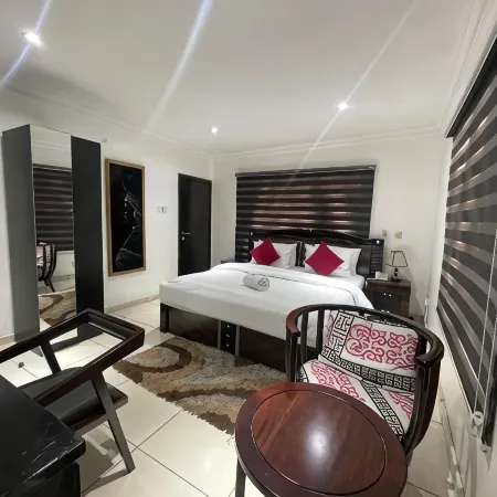 Trendy Inn