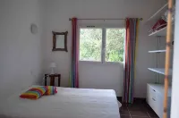 Near Porto Vecchio, Superb villa with private pool, sleeps 10 - Wi-Fi