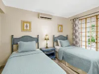 Fast WiFi, 4 bedrooms, sleeps 8, panoramic ocean views, West Coast .. Paradise ! Hotels in Prospect