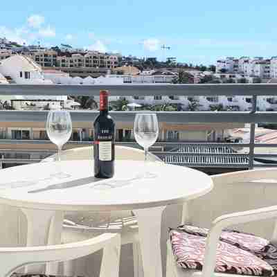 1 Bedroom Apartment With Air Conditioning & Free WIFI Pool & Sea View Others