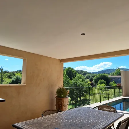 Superbe Villa Neuve et Belle Piscine au Pied des Cévennes !