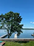 Level Seneca Lakefront Chalet-Gorgeous Sunsets 3,510 sq. ft. - Boutique