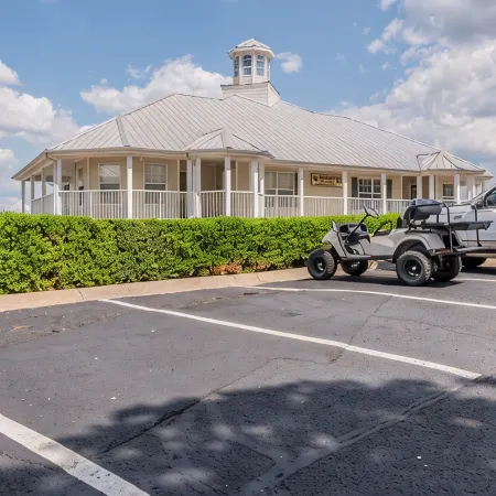 Ozark Mountain Getaway -Lake Access - Beautiful Views - Close to SDC!
