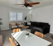 Clean & Cosy 3-bedroom house with hot tub in Stateline, close to Heavenly - 4-Star