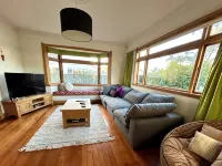 Dog-friendly Home in Waterloo - 3-نجوم